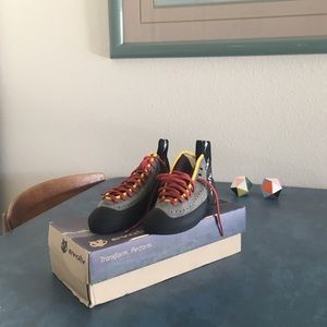 BRAND NEW Evolv Rock Climbing “Astroman”